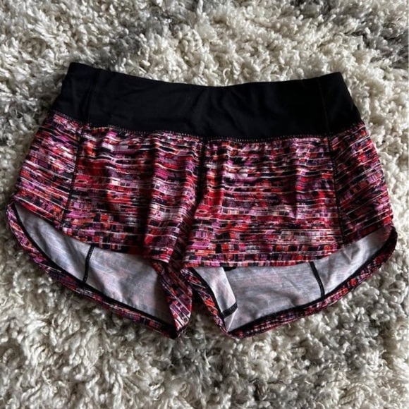 RARE Lululemon Speed Up Short *2.5" Flash Pleat Orange Multi / Black - Picture 1 of 3